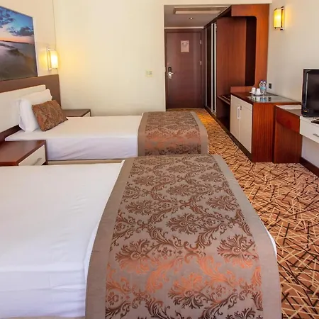 Tuna Otel 4*