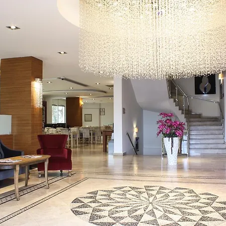 Tuna Otel 4*